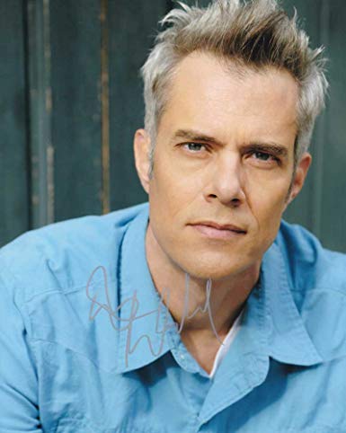 How tall is Dana Ashbrook?